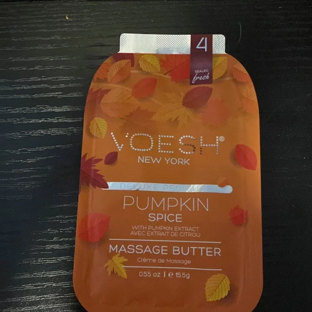 Voesh New York pumpkin spice pedi in a box